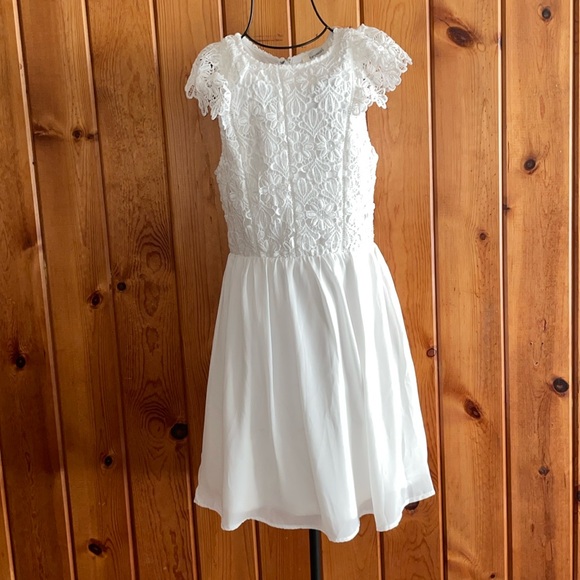 Francesca's Collections Dresses & Skirts - Francescas white lace dress wedding dress bride dress formal dress size medium